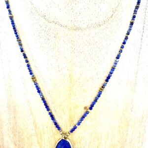Collier court en Lapis Lazuli